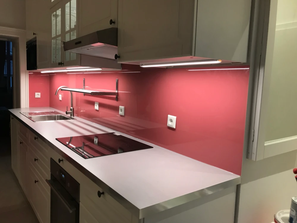 Küchenrückwand aus Glas